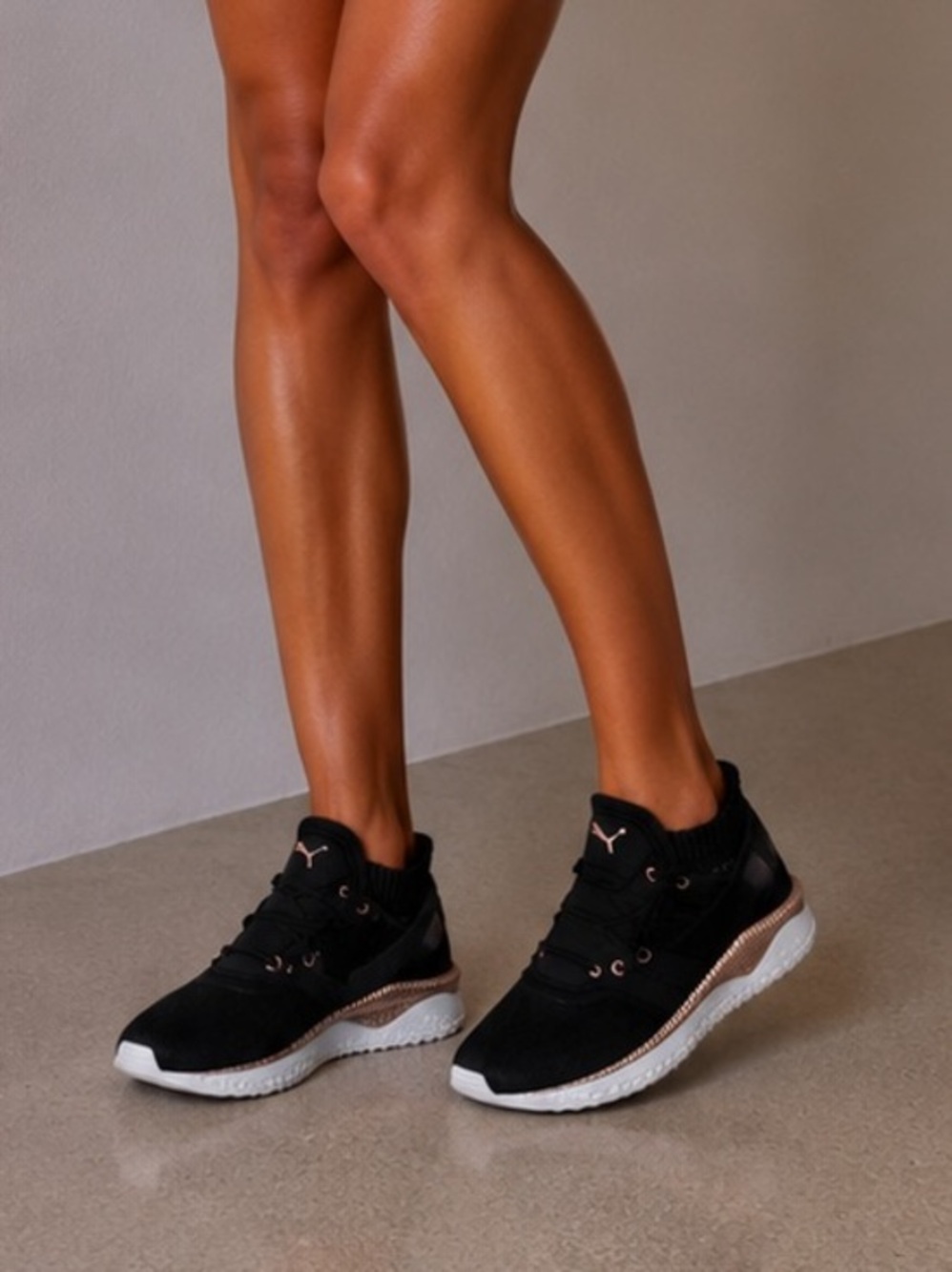 Women's Puma TSUGI Shinsei Casual Sneakers feature a head-turning modern size 8